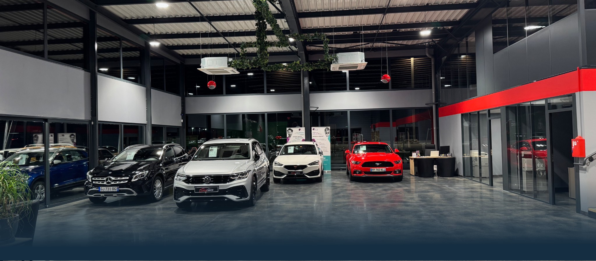 agence-pontarlier-concession-via-automobile-showroom.jpg